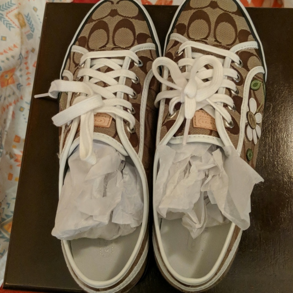Old School Rare Coach Floral "Dee" Shoes